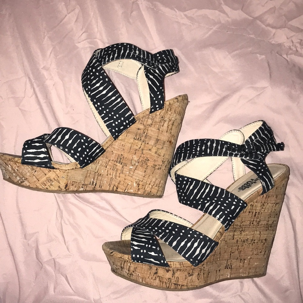 Black and white wedges